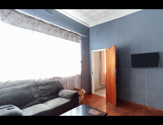 3 BEDROOM HOUSE FOR SALE IN KENSINGTON